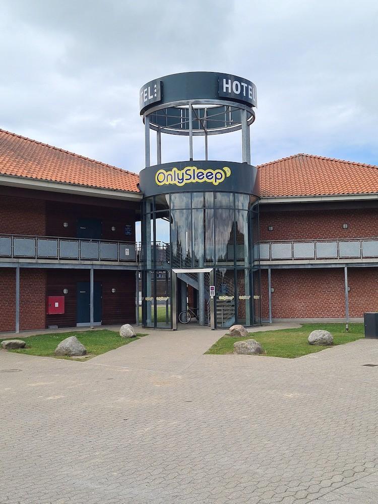 Onlysleep Trafikcenter Hotel Slagelse Exterior photo